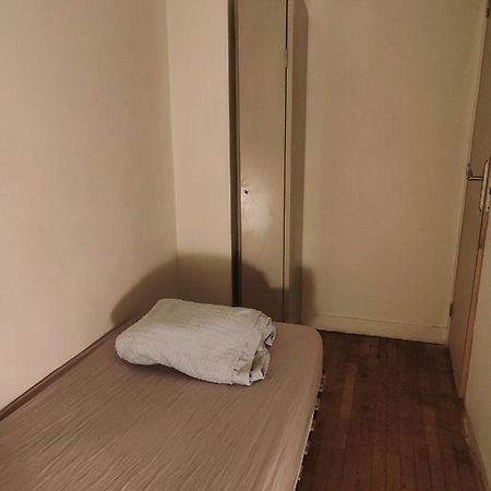 Room Near Paris Saint-Denis  Exterior foto